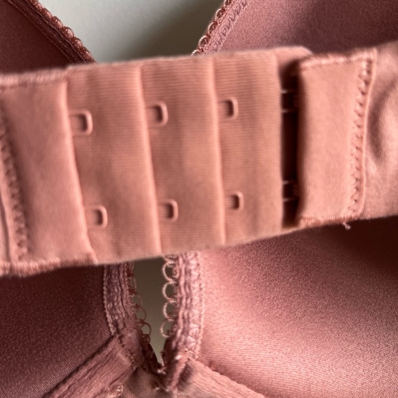 Victoria Secret Push-Up Bra Sz 32DDD - Picture 3 of 9